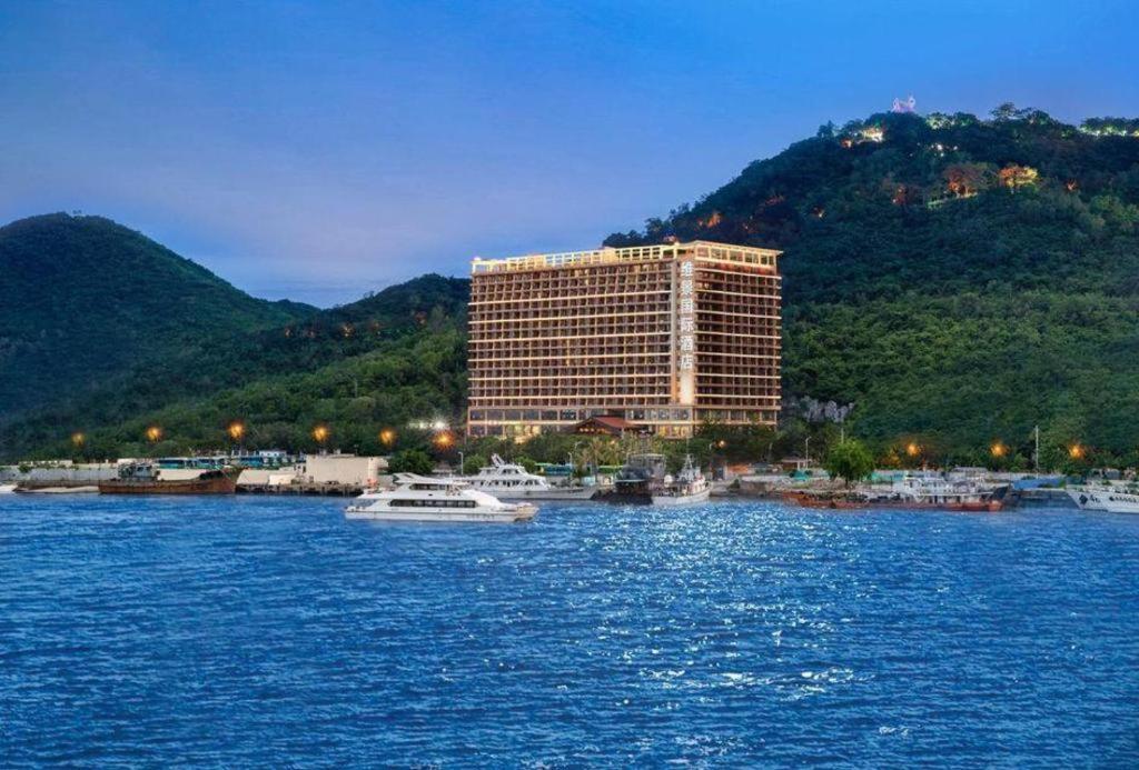 Grand Metro Park Bay Hotel Sanya Buitenkant foto