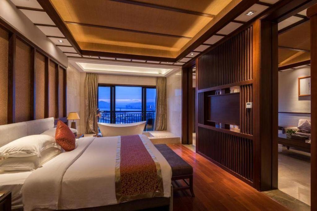 Grand Metro Park Bay Hotel Sanya Buitenkant foto