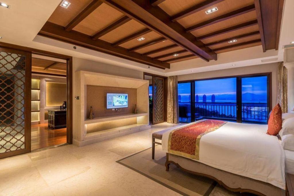 Grand Metro Park Bay Hotel Sanya Buitenkant foto