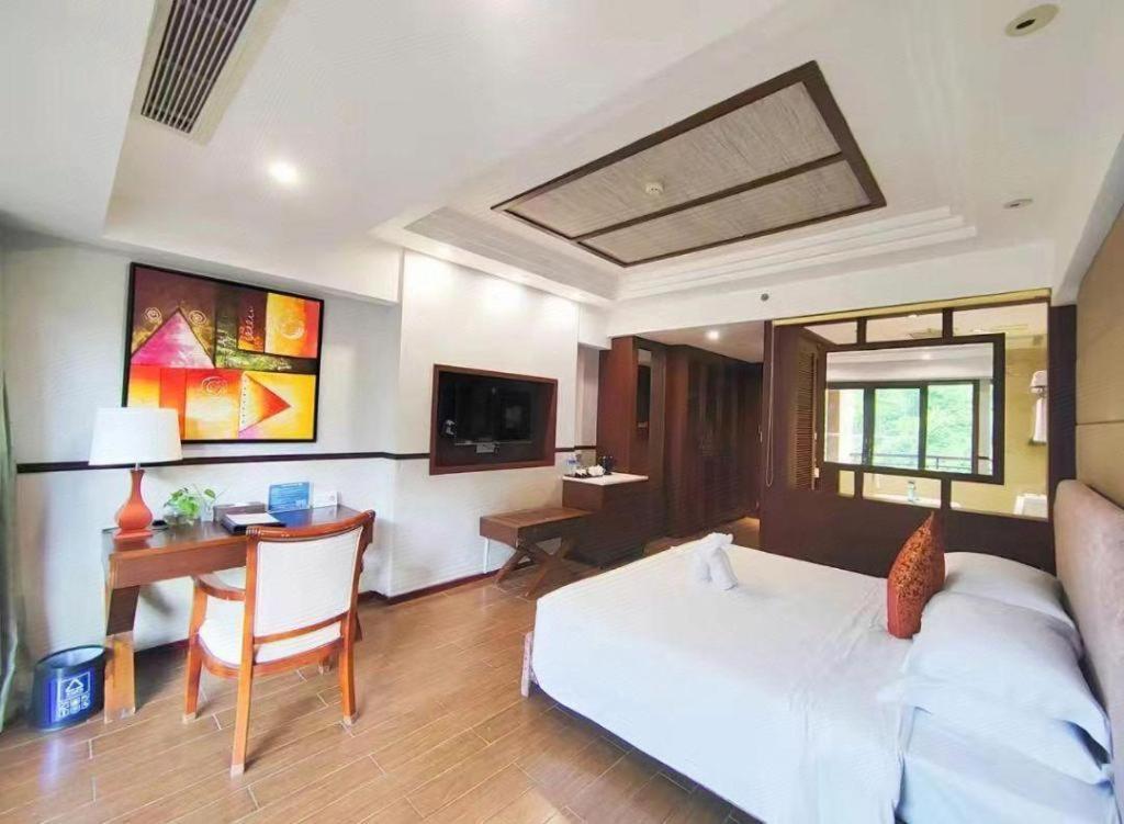 Grand Metro Park Bay Hotel Sanya Buitenkant foto