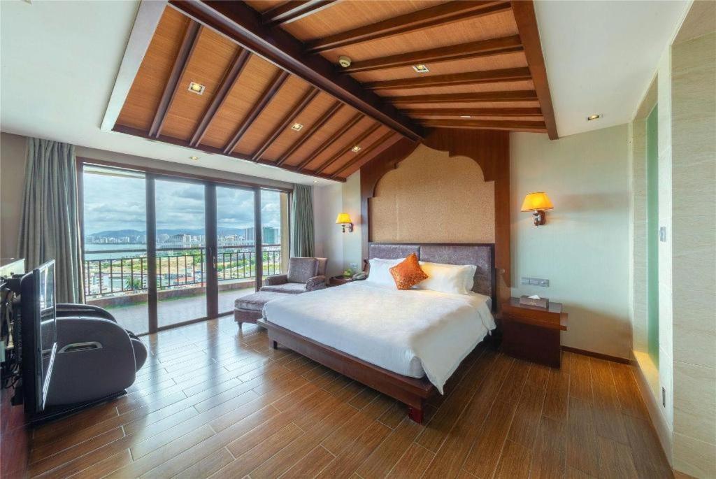 Grand Metro Park Bay Hotel Sanya Buitenkant foto